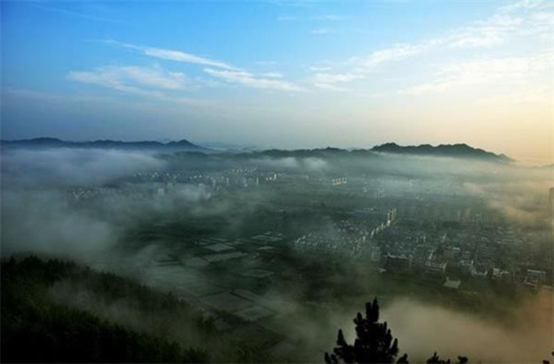 江南"九寨沟 德兴大茅山一日游