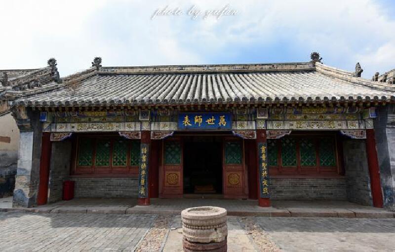 喀喇沁亲王府,中国最大的清代蒙古王府,被誉为内蒙故宫