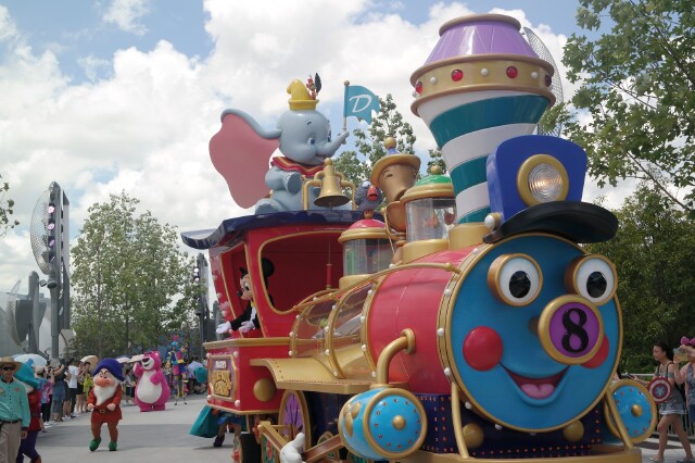 【途牛首发】上海disneyland,还你一个童年梦~_上海迪士尼乐园游记