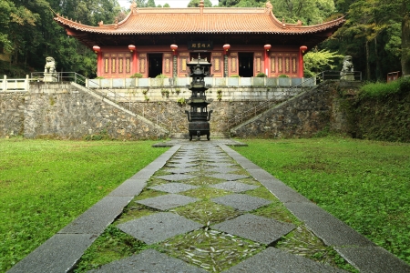 <庐山3日游>升级一晚南昌挂五星酒店，赏庐山四季风光，含庐山观光车，含庐山恋电影票，24小时免费高铁或飞机接送 纯玩无购物