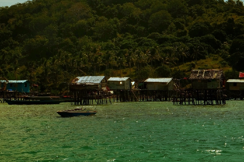 发现仙本那塔塔甘岛神秘的巴瑶族