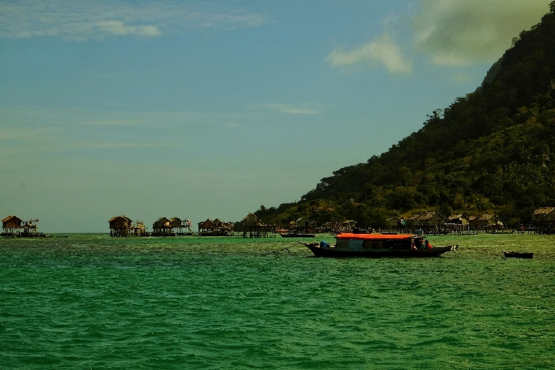 发现仙本那塔塔甘岛神秘的巴瑶族