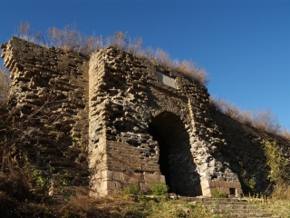 青山关