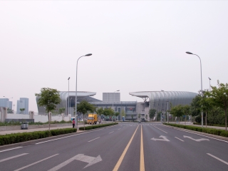山东省体育中心体育场