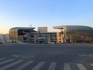 山东省体育中心体育场