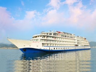 <长江三峡+五星游轮+长江壹号+一价全含+船过葛洲坝+5天4晚>重庆出发，住江景阳台房丨含丰都名山、白帝城、神女天路、神农溪、三峡大坝