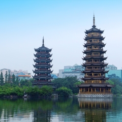 中国广西桂林金银双塔_5170