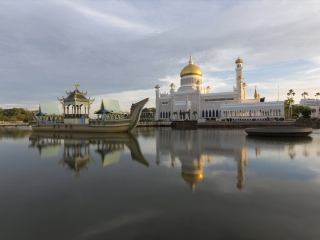 哈桑纳尔·博尔基亚清真寺