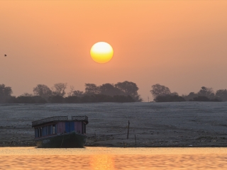 恒河瓦拉纳西段