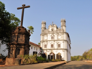 果阿教堂和修道院