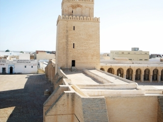 奥克巴大清真寺