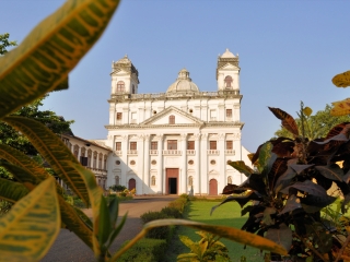果阿教堂和修道院