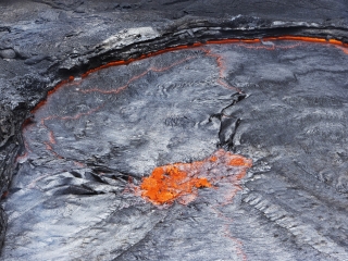 尔塔阿雷火山