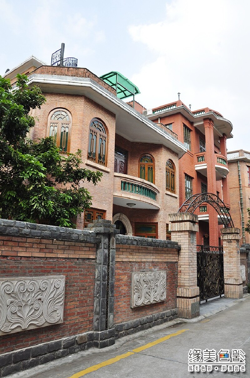 华侨和军政官僚在广州市东山新河浦,恤孤院路等地兴建的仿西洋别墅