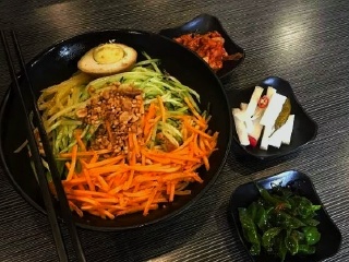 熊猫先森石板屋（唐山万达店）