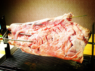 篝火相约生烤羊排羊腿