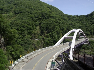 巴陵