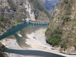 荣华大坝