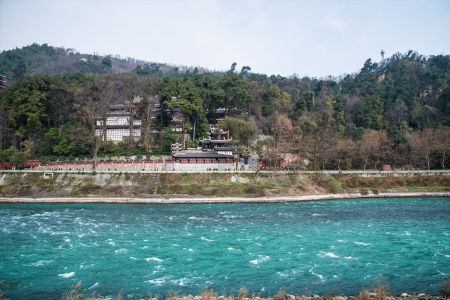 <成都+峨眉山+乐山双飞6日游>峨眉山、乐山、都江堰、熊猫基地
