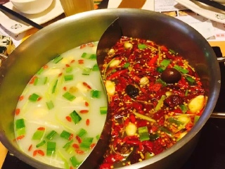 小蒙牛顶级麻辣蒙古火锅（内湖店）