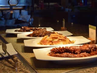万达希尔顿逸林酒店自助晚餐BBQ餐厅