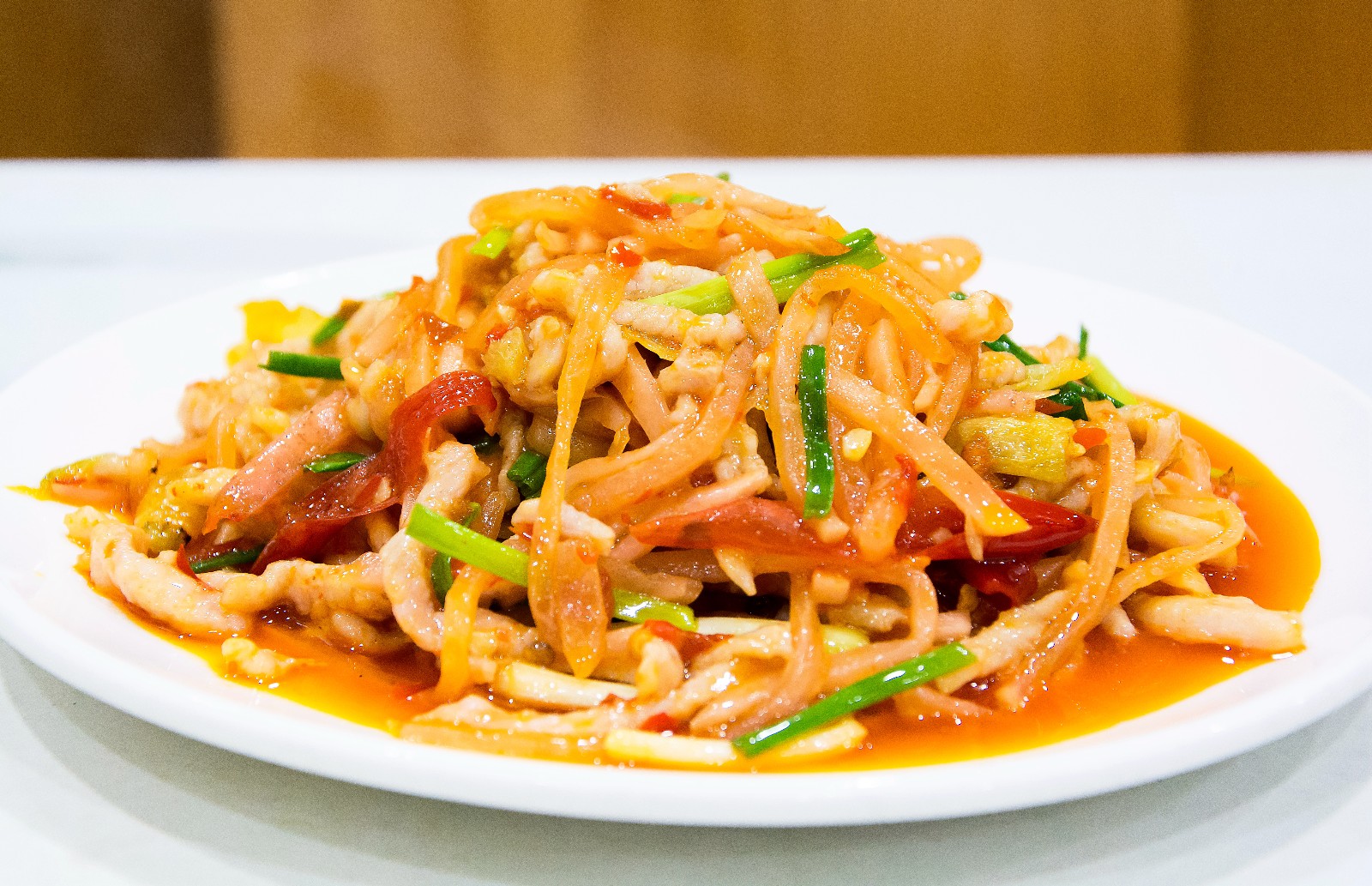 酸辣肉丝堪称**,特别是肉丝的口感嫩得不行,这个菜很适合下饭,22元的