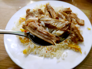 粒粒香特色小锅抓饭