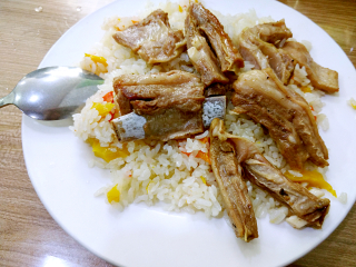 粒粒香特色小锅抓饭