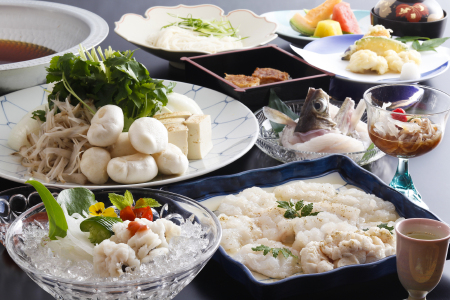 <南宁+德天+通灵+越南下龙湾+河内6日游>一价两国/跨国瀑布/醉美海湾，境外国际四星，268元莲花自助餐/澳洲龙虾餐/越南法棍