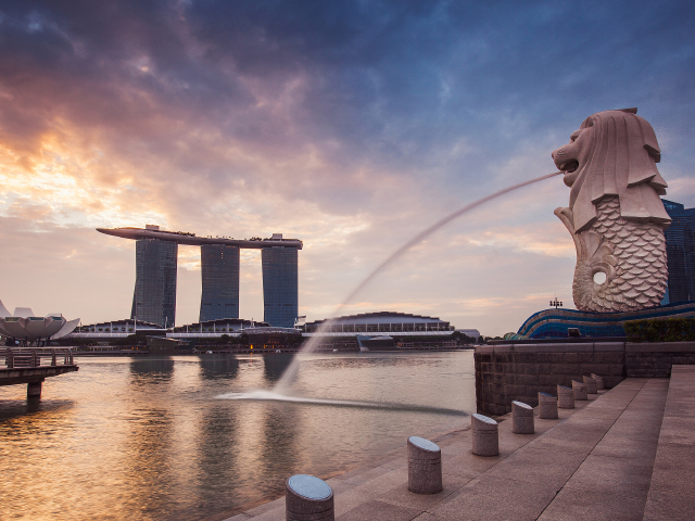 鱼尾狮公园 鱼尾狮像坐落于市内新加坡河畔鱼尾