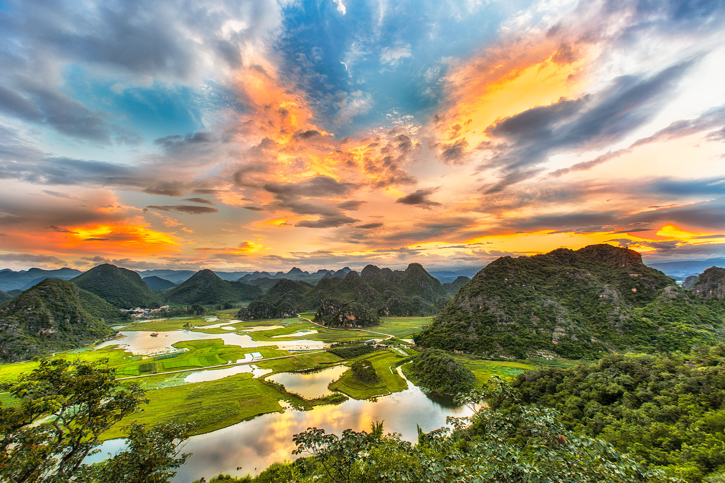 弥勒天邑小时光