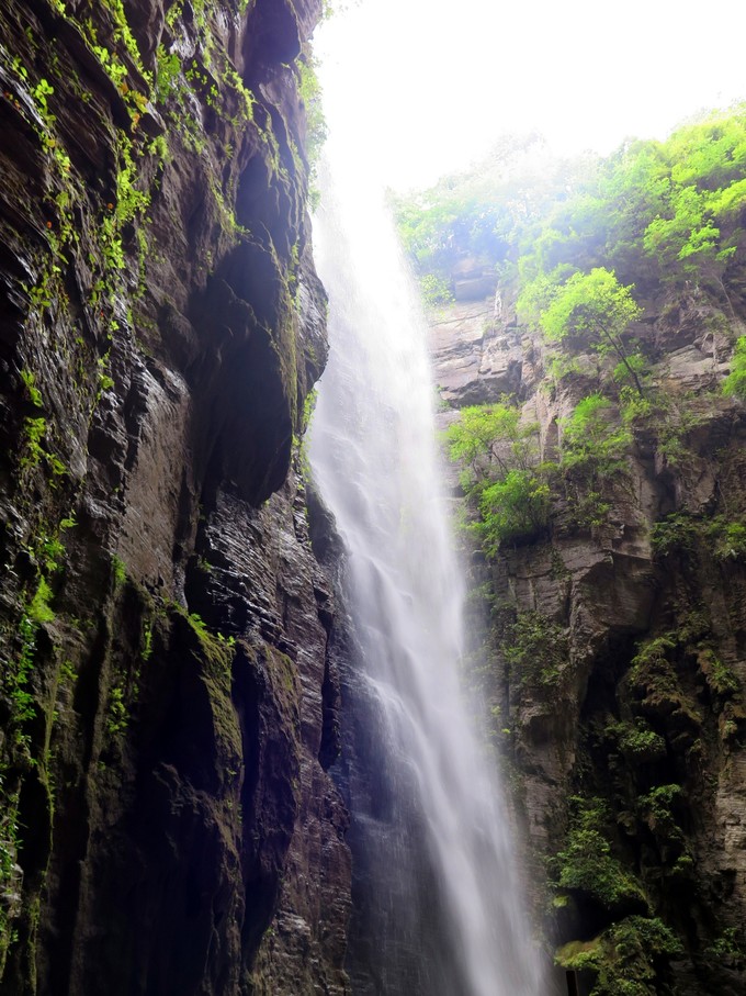 【醉湘西,约吧】张家界,芙蓉镇,猛洞河漂流,凤凰古城7日游