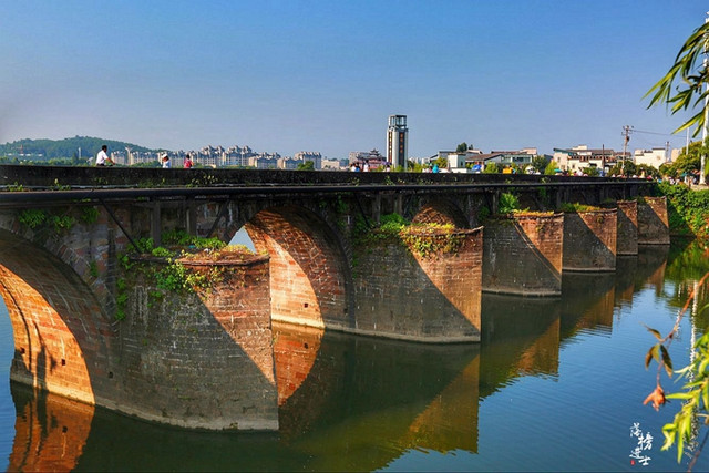  屯溪老大橋.