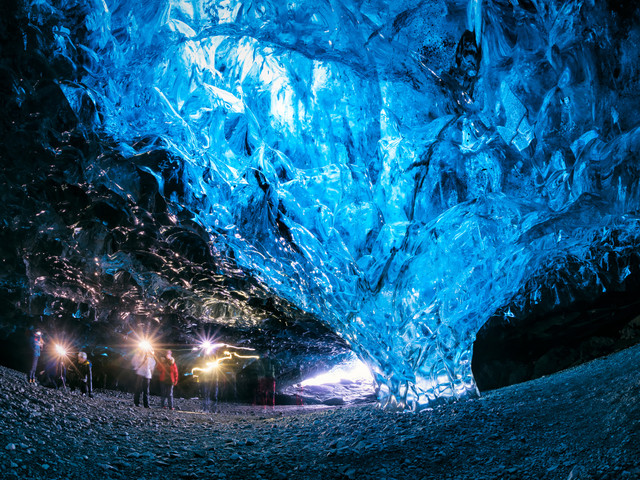 歐洲看極光,傑古沙龍湖藍冰洞,冰島瀑布巡遊,3大雪上項目,藍湖溫泉,b