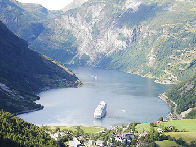 上海-北欧四国+俄罗斯-德国14日游 东航直飞 双