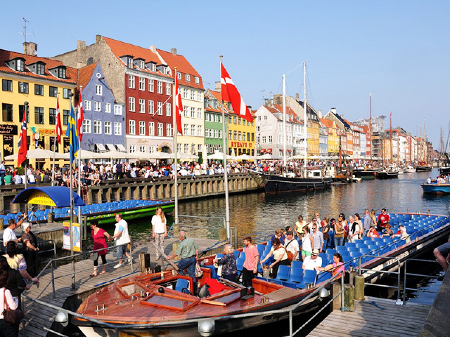 上海-北欧四国+俄罗斯-德国14日游 东航直飞 双