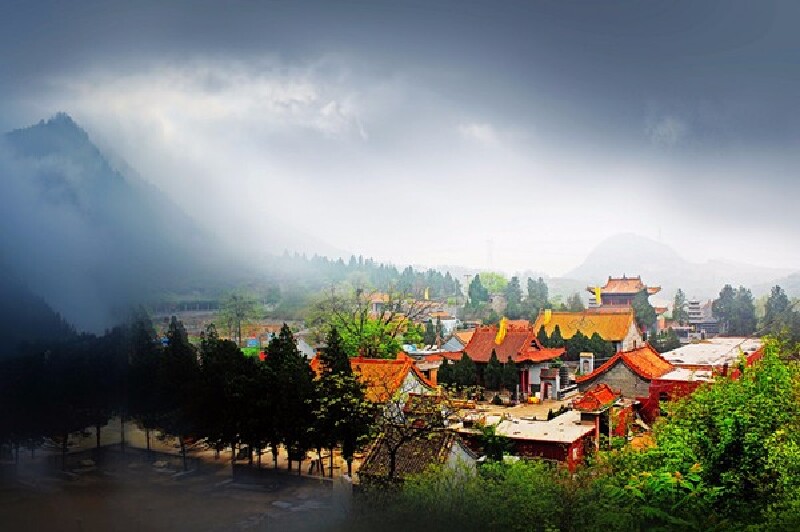 2,灵泉寺  万佛沟