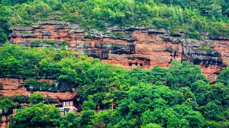 山有石洞十二以紫云洞和玉京洞最著.