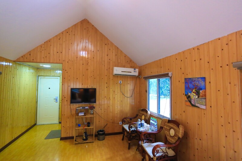 来竹泉村 红石寨两日游,住宿有两种选择1.