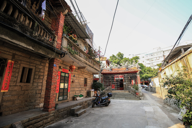 同安孔庙坐落在厦门市同安区城东溪西畔,始建于五代,后毁.