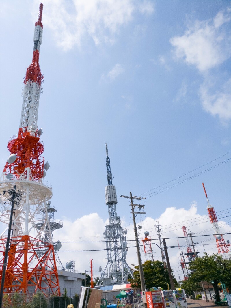 近畿地方的主要放送所都在生驹山上有发射塔设备