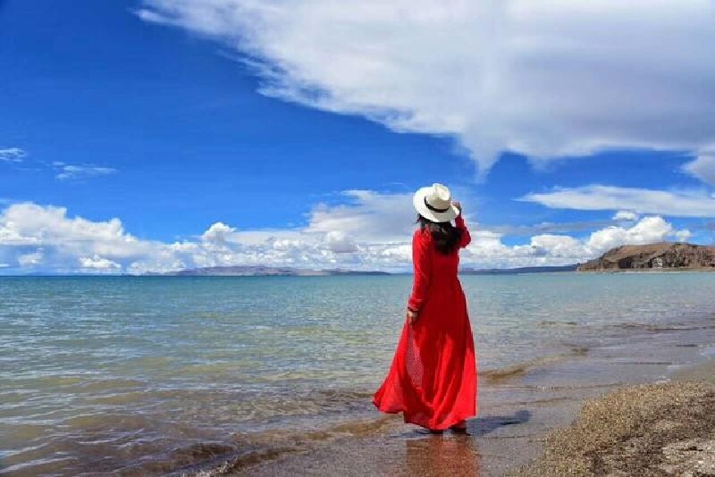 西藏旅游穿衣攻略别再傻傻的穿冲锋衣了