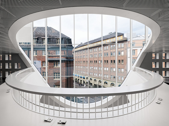 赫尔辛基大学图书馆有近270万书刊及差不多同等数量的特殊资料,如手稿