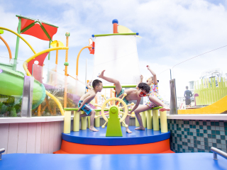 <皇家加勒比邮轮海洋光谱号香港-真美过夜-香港5晚6日>限时赠送深圳往返码头接驳，单船票，冬日暖阳，畅享海上假期