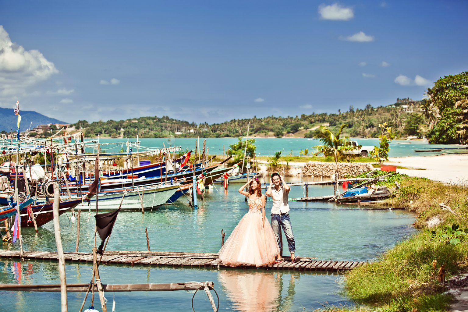 苏梅岛婚纱旅拍一日游>3套服装3组造型,经典取景地任选,全程一对一