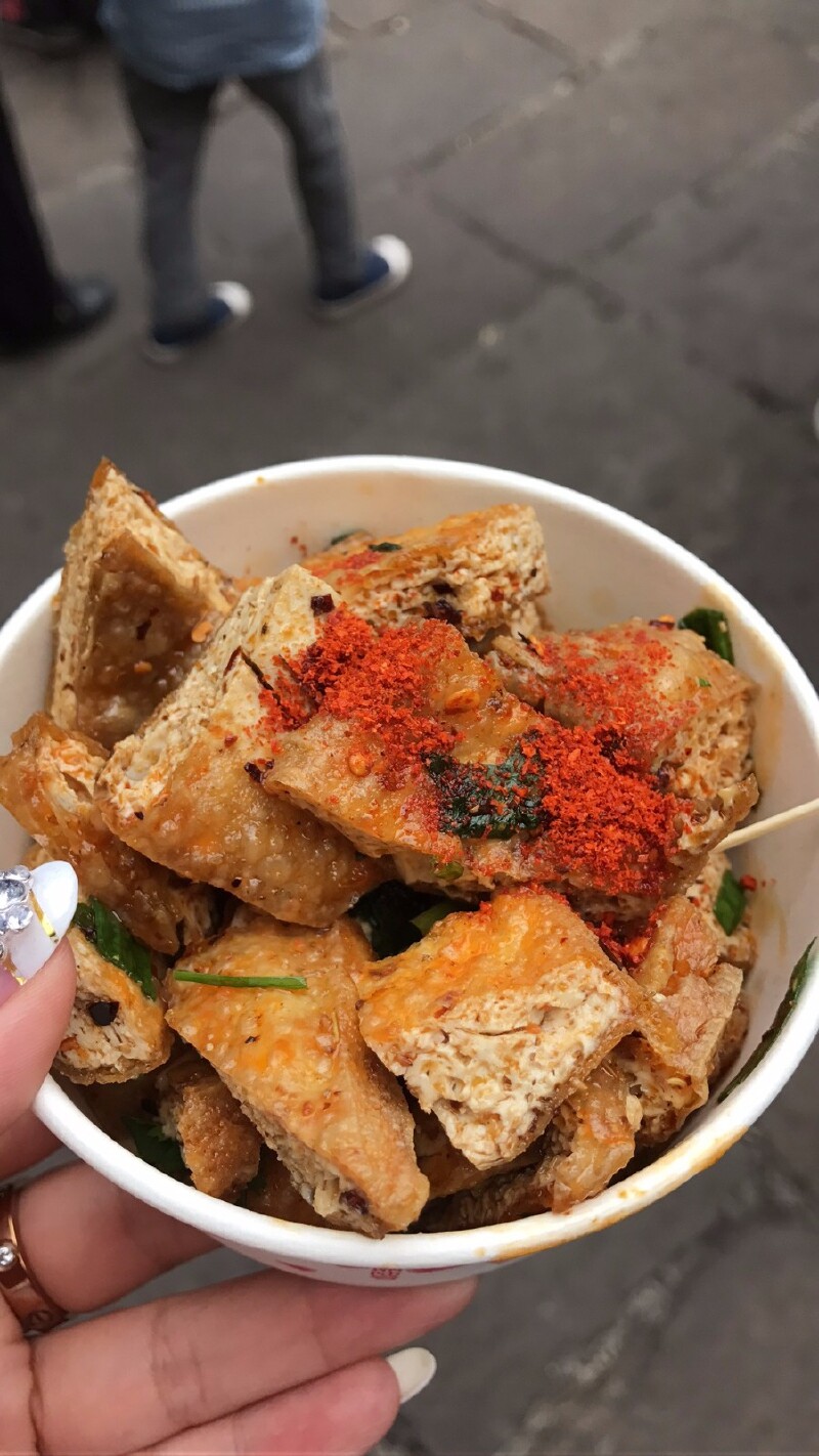 磁器口十大美食之一,臭豆腐   千万不要错过