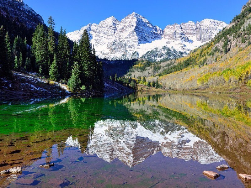 到褐铃山拍一张明信片般的照片美国阿斯本滑雪村(aspen snowmass)是