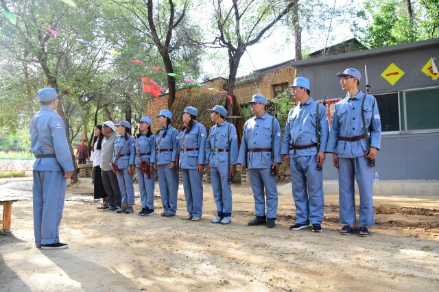 早听说在定襄附近有个马家窑红色旅游基地,周末