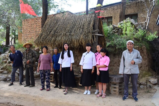 早听说在定襄附近有个马家窑红色旅游基地,周末
