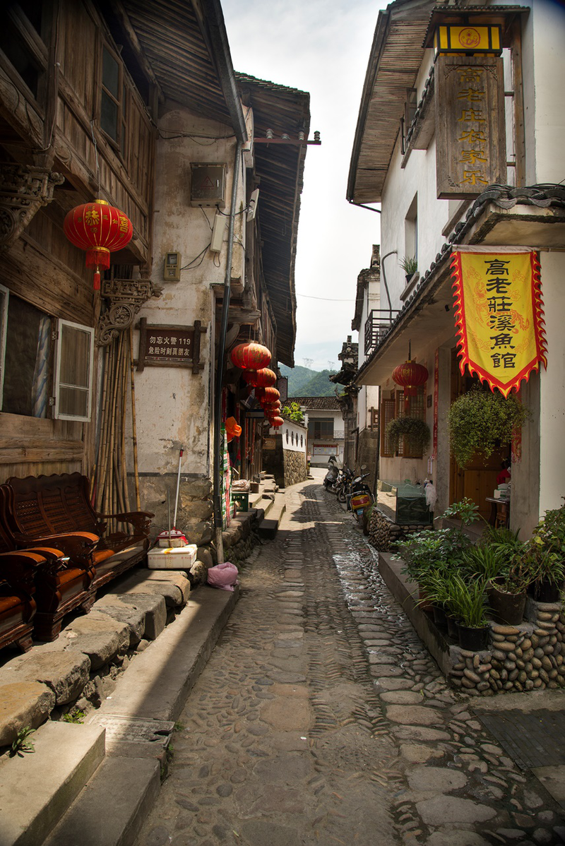 景宁作为全国唯一畲族自治县,畲族的历史文化独具特色,不可不看